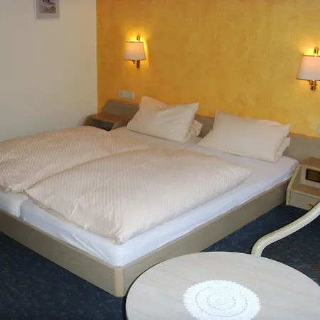 Hotel Zum Hirsch - Restaurant *