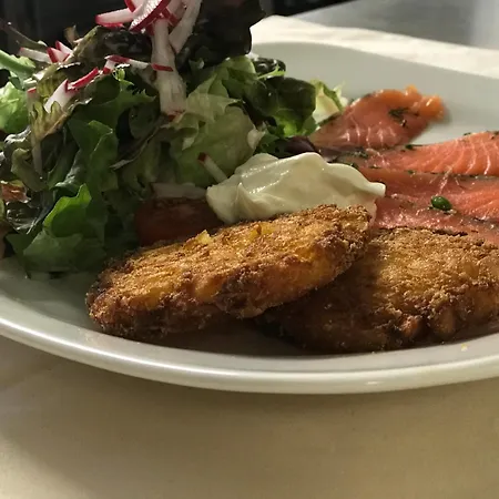 Zum Hirsch - Restaurant Hotel *